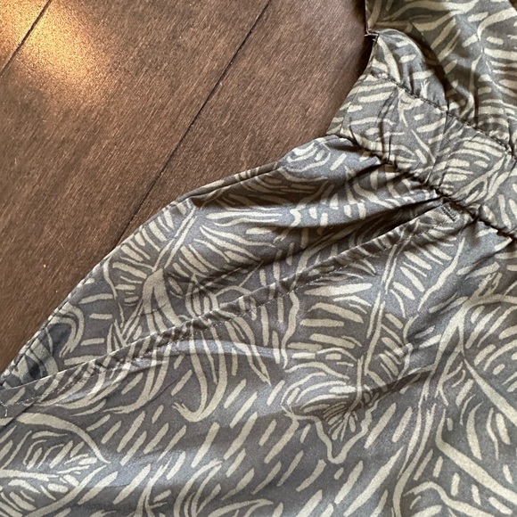 Like New Mountain Warehouse Midi Dress - Picture 6 of 7